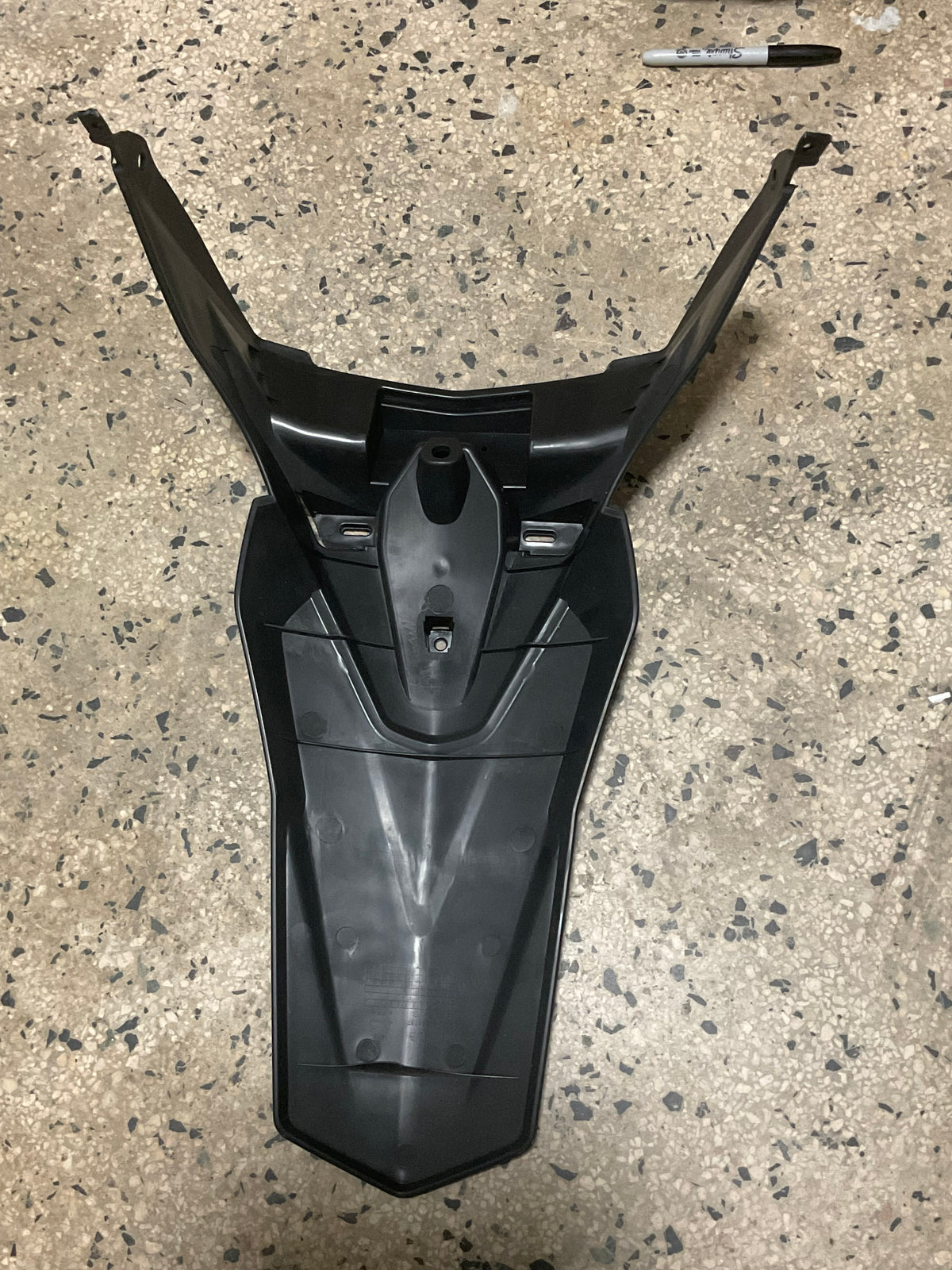 Rear gen 1 fender for tank 200